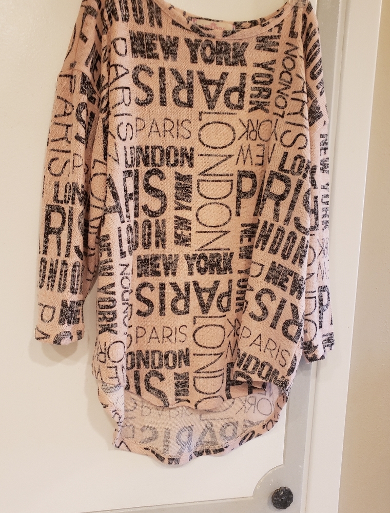 Almost famous - city graphic print, thin knit sweater